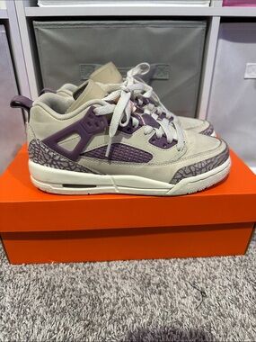 Jordan Kids' Sneakers - Light Gray & Purple